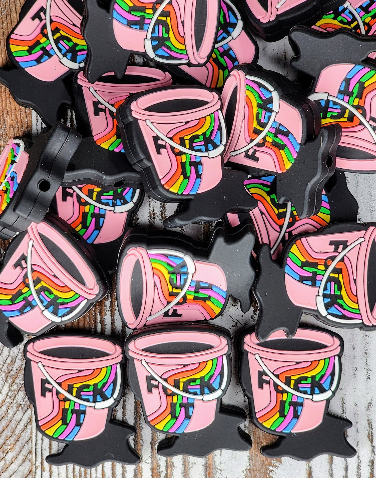 F It Bucket Focal Bead 102