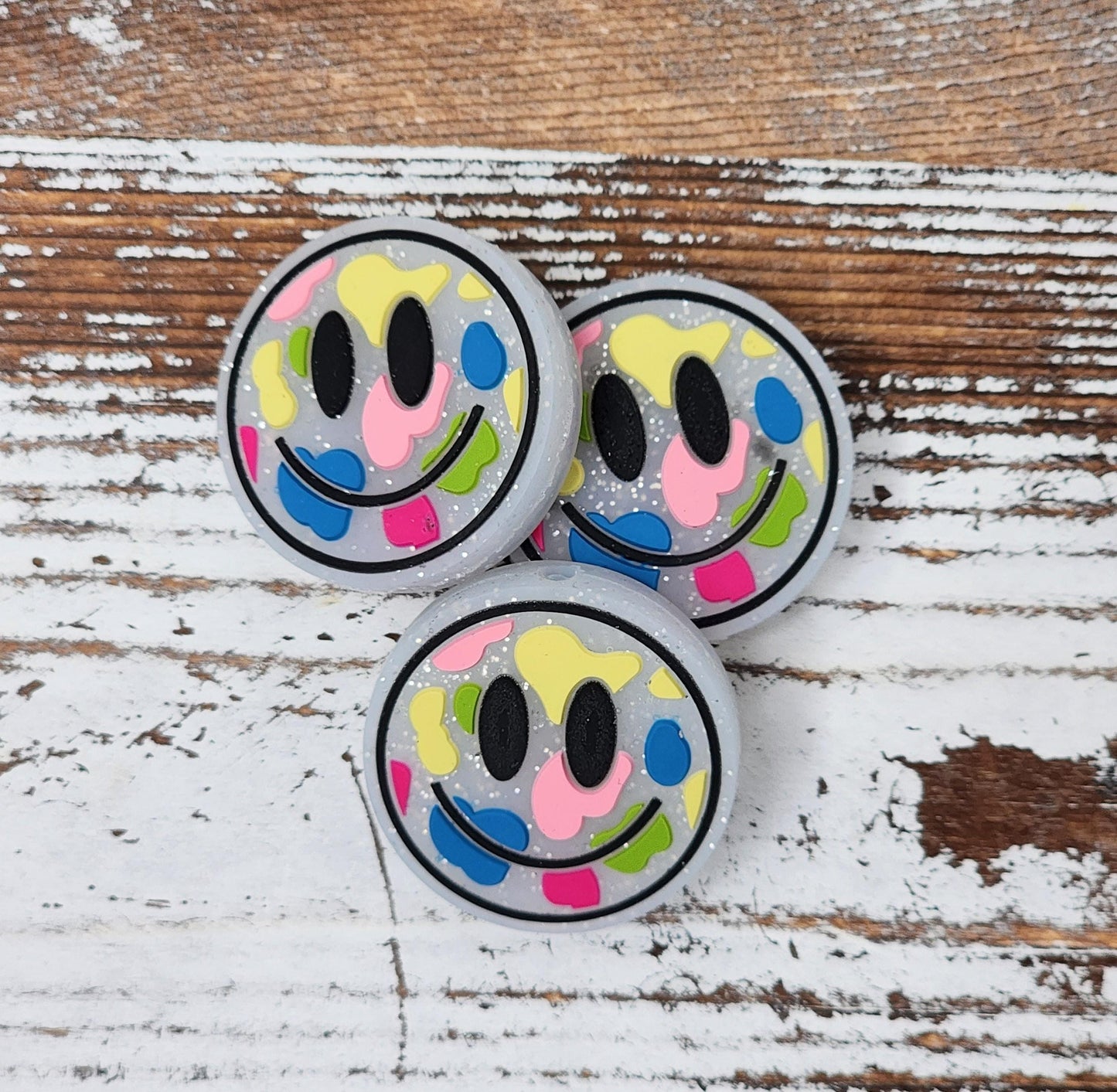 Glitter Smiley Face Focal Bead 144