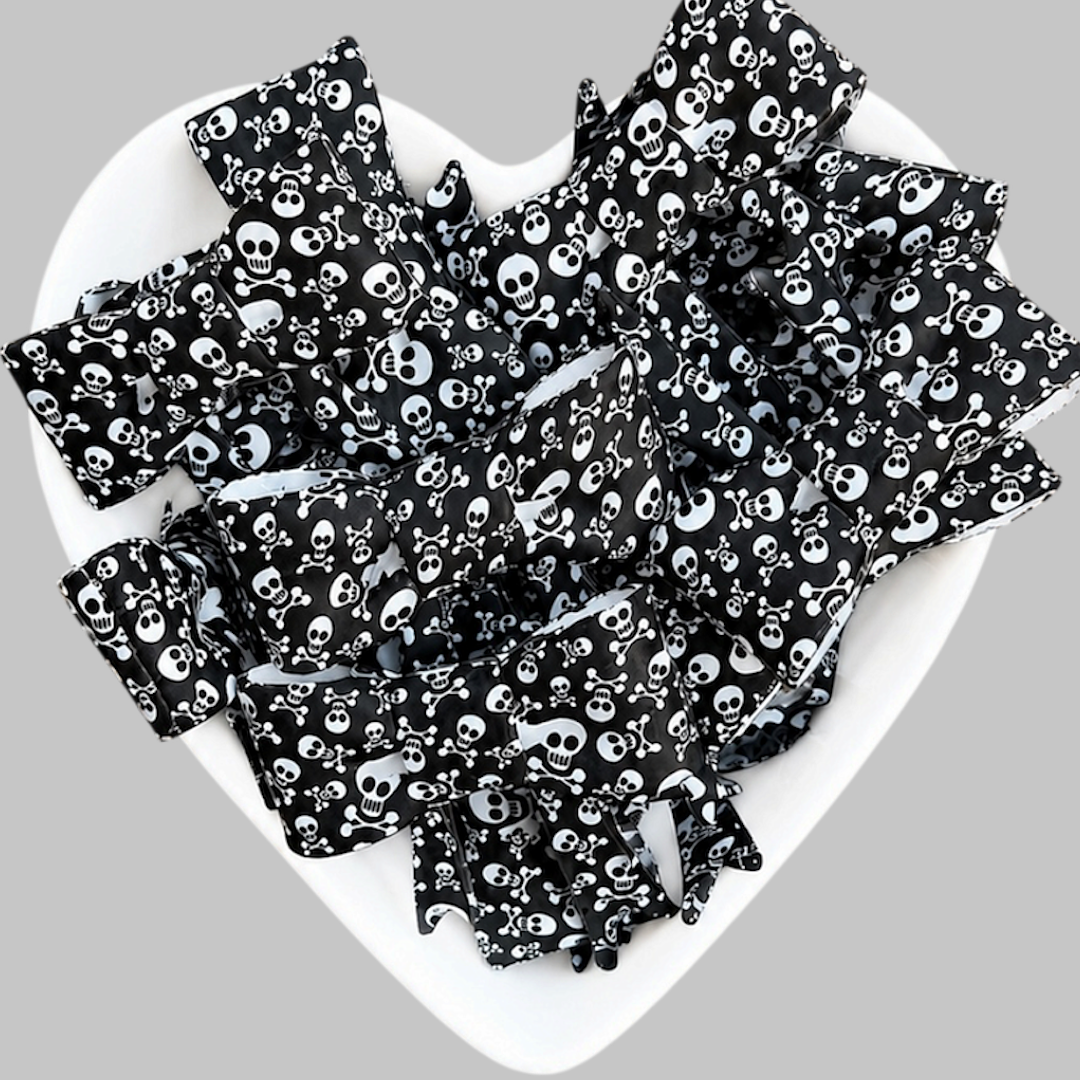 Skulls Large Bow Focal