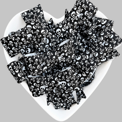 Skulls Large Bow Focal